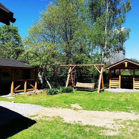 Dom - Nad Potokiem Guest House Lutowiska Eksteriør bilde