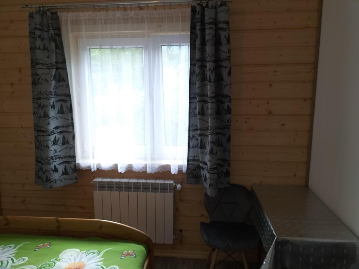 Dom - Nad Potokiem Guest House Lutowiska Eksteriør bilde