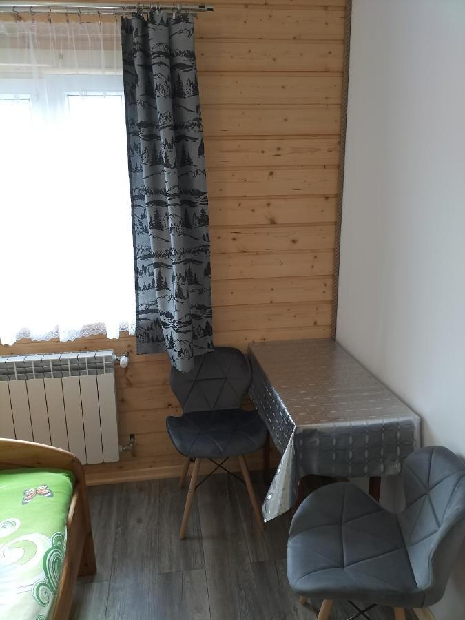 Dom - Nad Potokiem Guest House Lutowiska Eksteriør bilde
