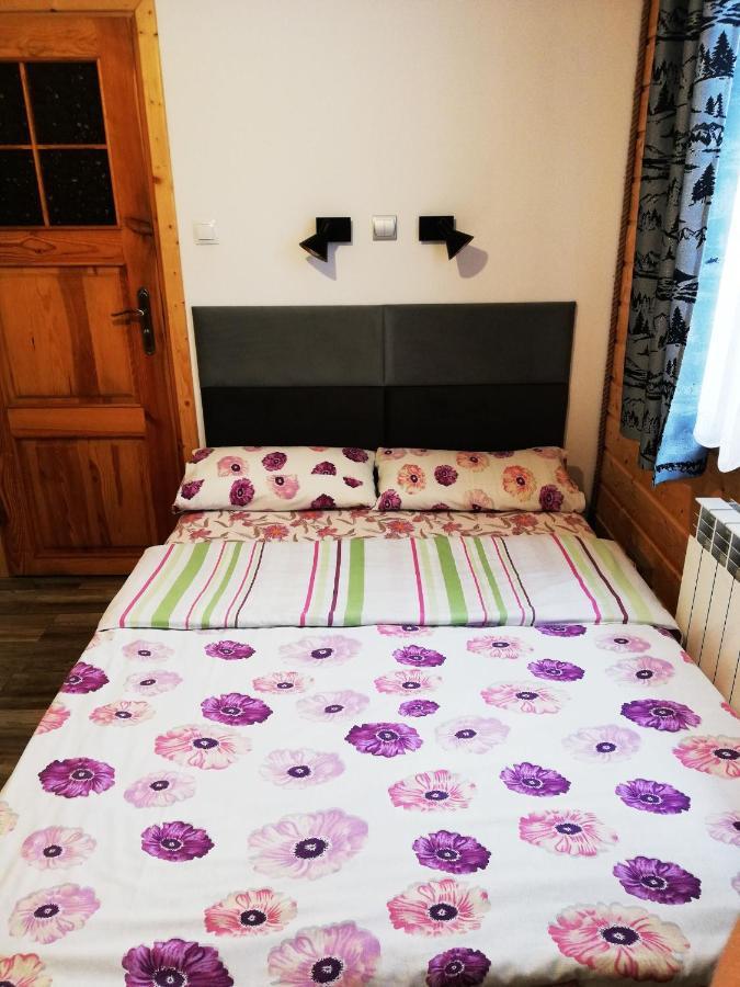 Dom - Nad Potokiem Guest House Lutowiska Eksteriør bilde